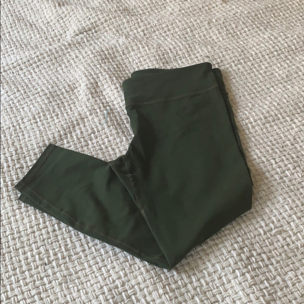 Green Fabletics Leggings